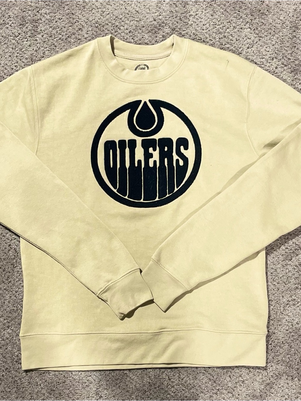 Vintage Style Edmonton Oilers NHL Cream Flocked Logo Crewneck Sweatshirt Size S